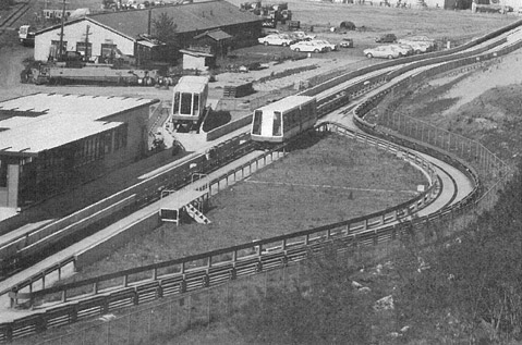 1974年（昭和44年）新潟鐵工所大山工場での実験車両による走行テストの様子
